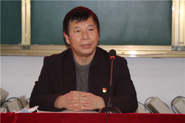 商丘市第四高级中学召开全体党员大会