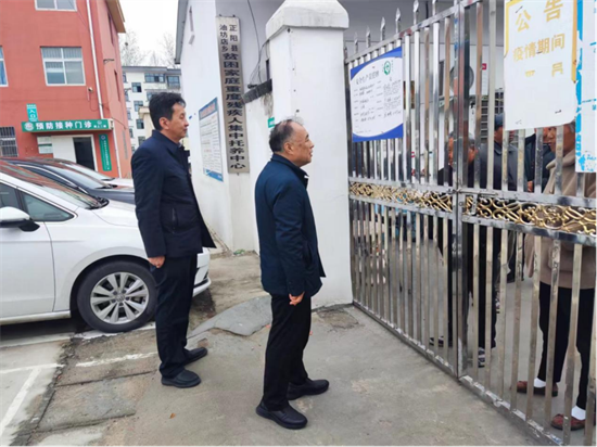 驻马店市政协党组成员、市残联党组书记、理事长张银良督导清明节日安全工作