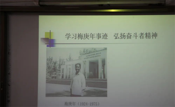 助学支教 情暖校园 ——河南护理职业学院与商丘市第十三中学少年宫结对帮扶活动